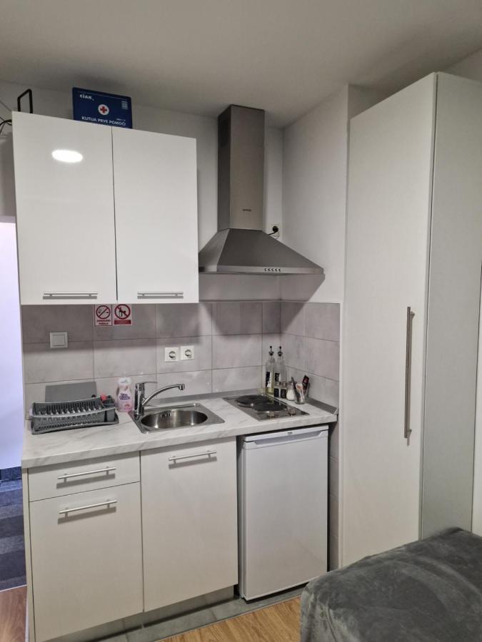 Apartment Mavero-Free Private Parking Zagreb Bagian luar foto