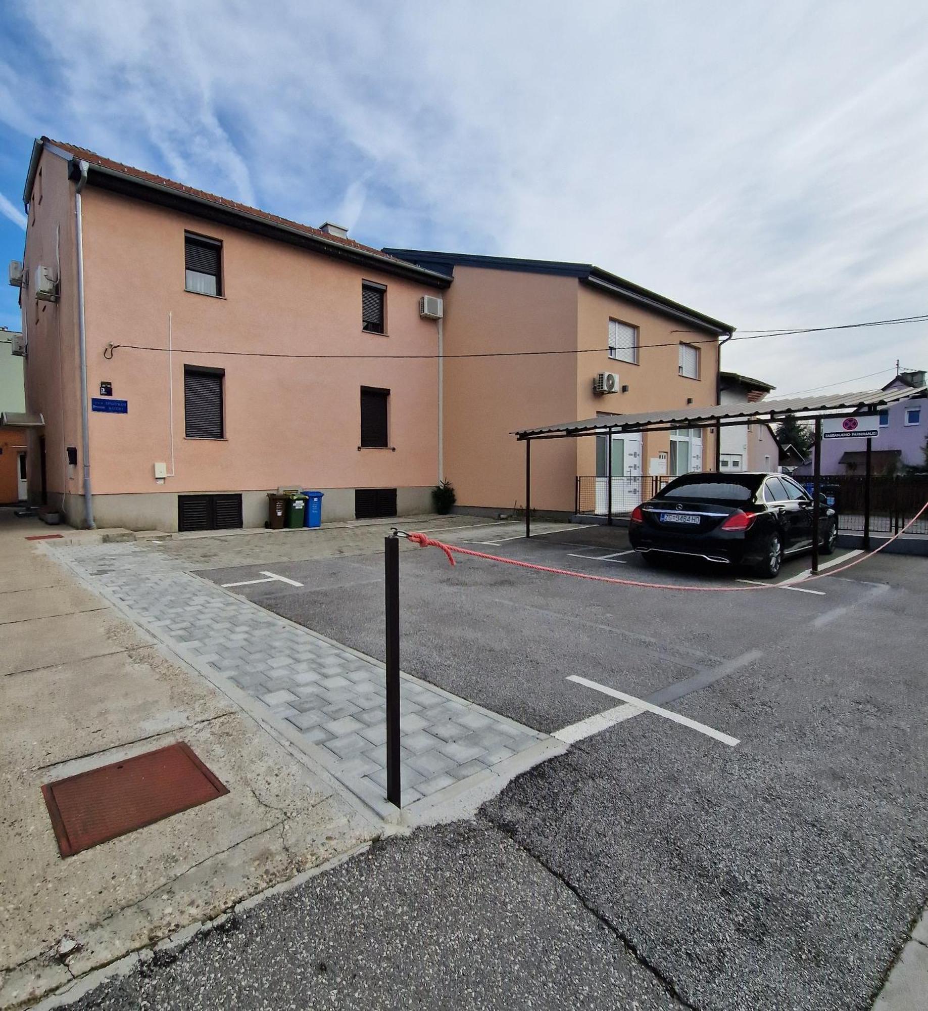 Apartment Mavero-Free Private Parking Zagreb Bagian luar foto