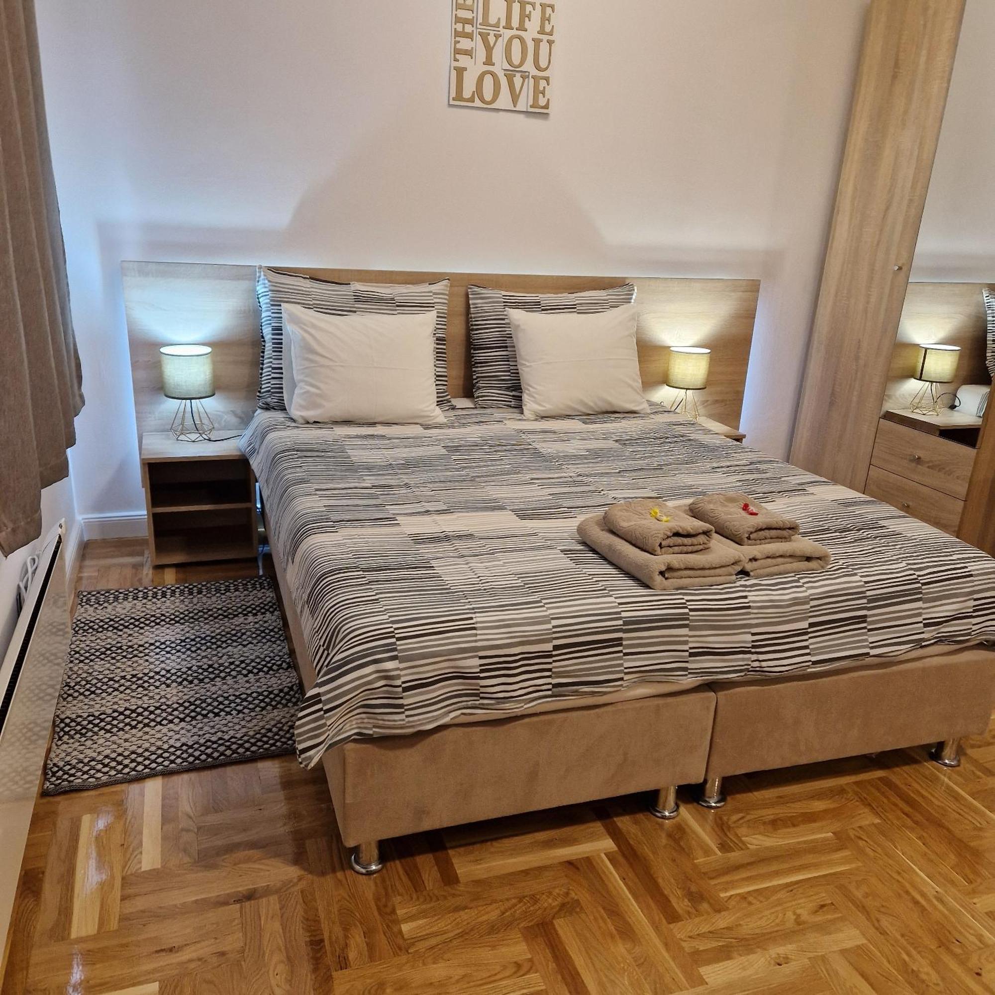 Apartment Mavero-Free Private Parking Zagreb Bagian luar foto