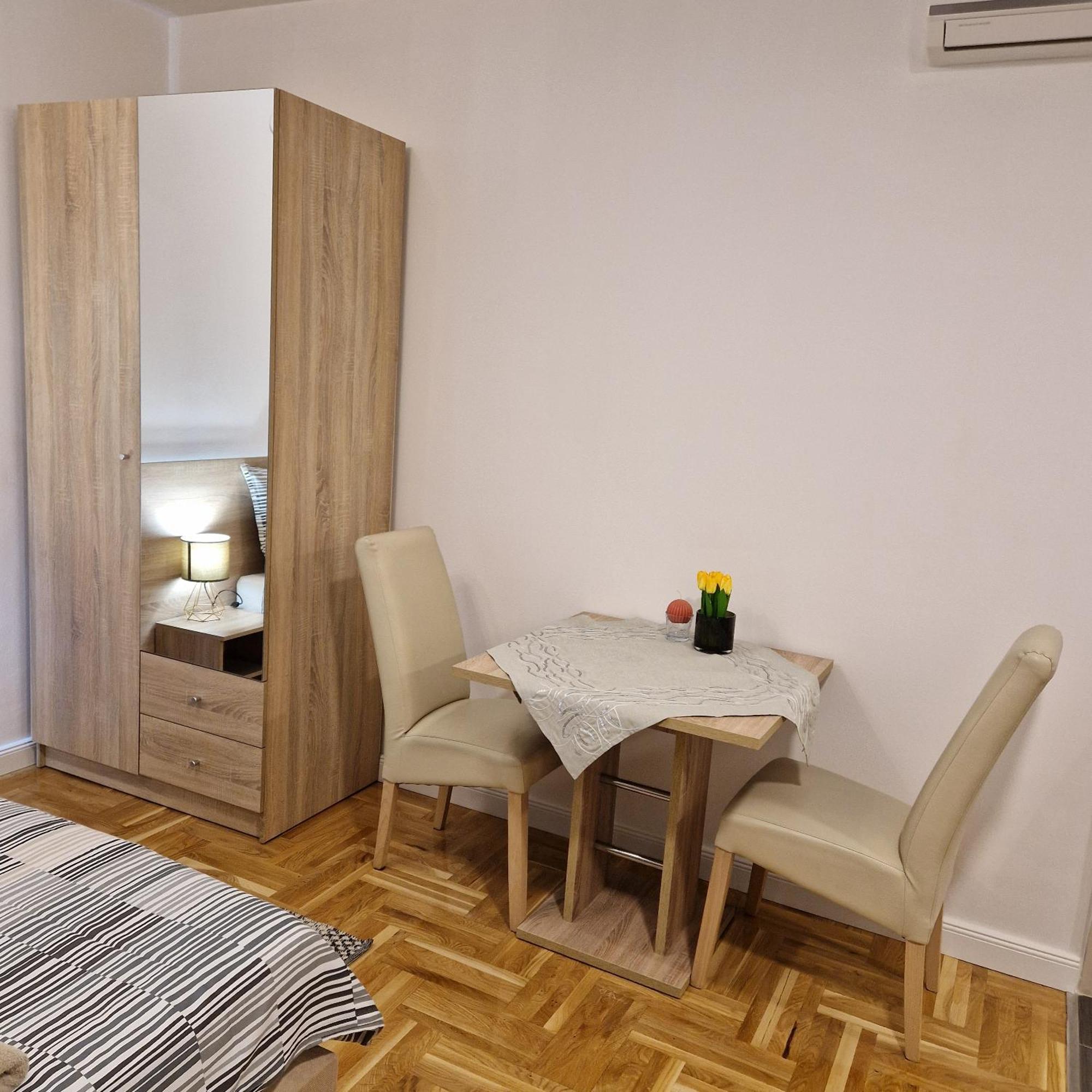 Apartment Mavero-Free Private Parking Zagreb Bagian luar foto