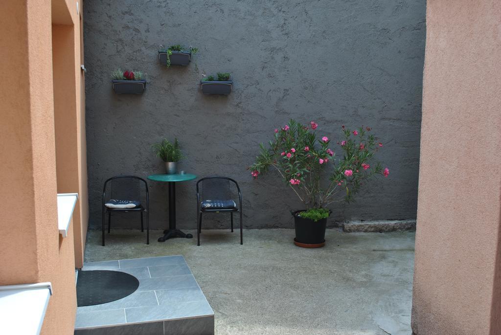 Apartment Mavero-Free Private Parking Zagreb Bagian luar foto